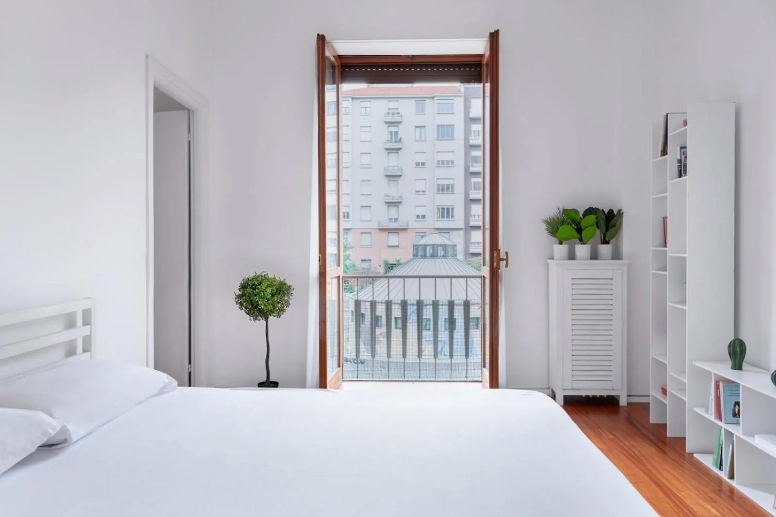 New! Lovely & Friendly In Milan Center A Italy