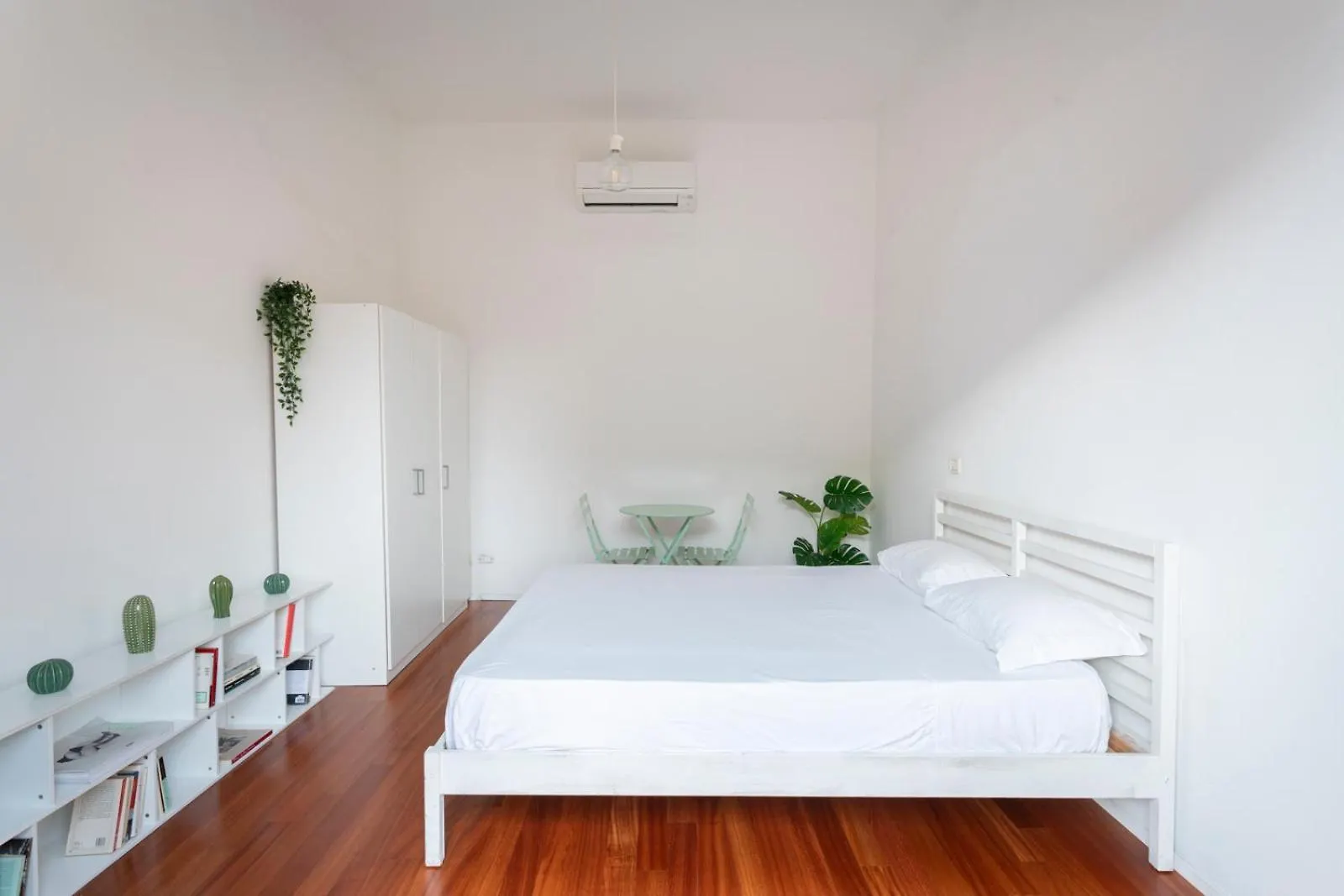 New! Lovely & Friendly In Milan Center A 0*,