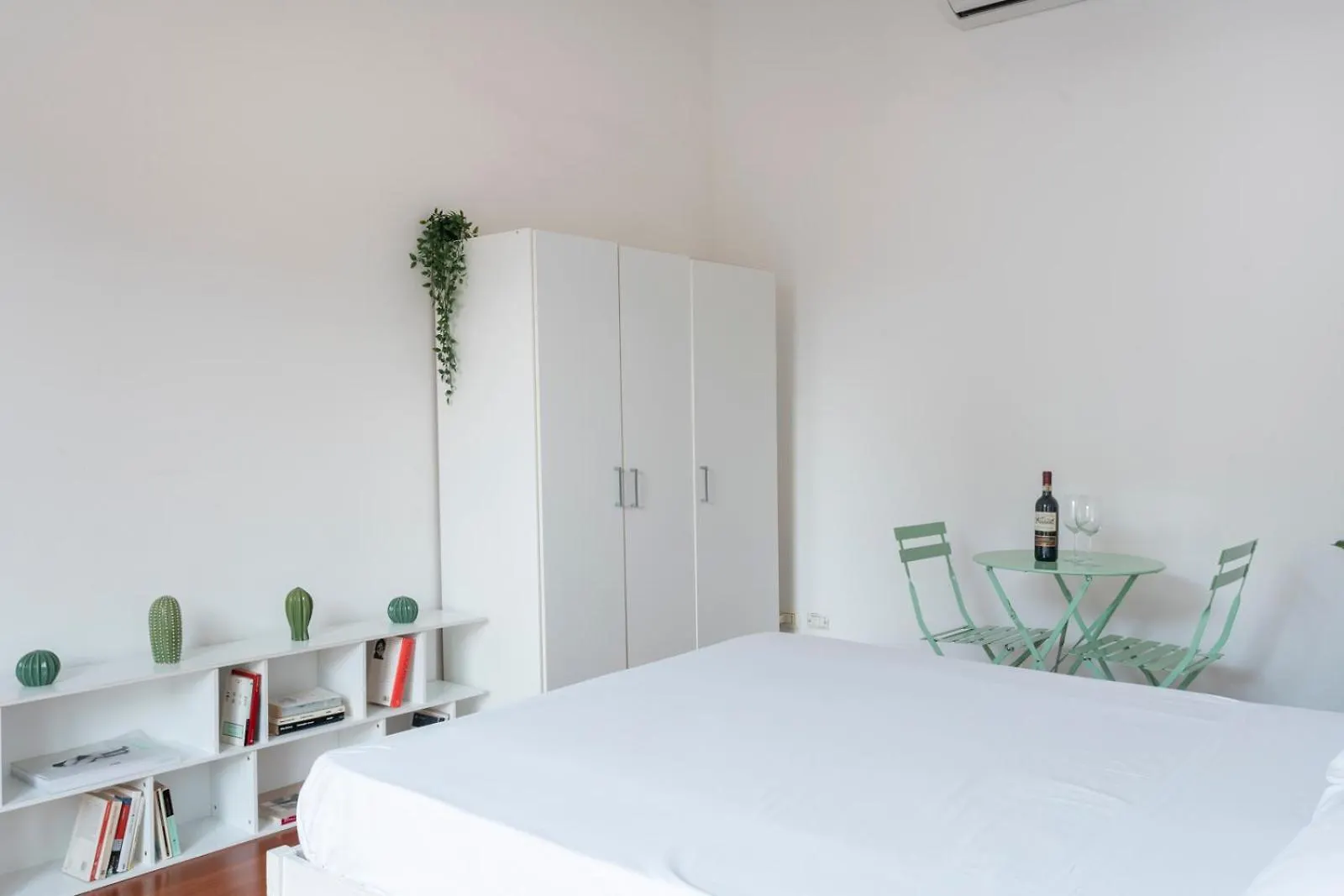 New! Lovely & Friendly In Milan Center A 0*,  Italy