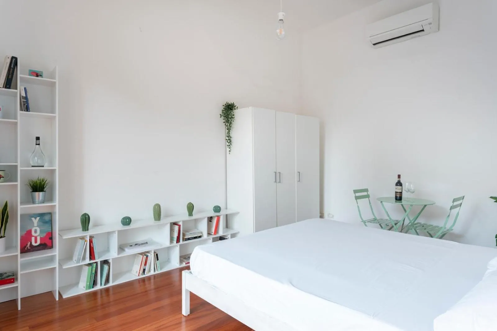 New! Lovely & Friendly In Milan Center A Italy